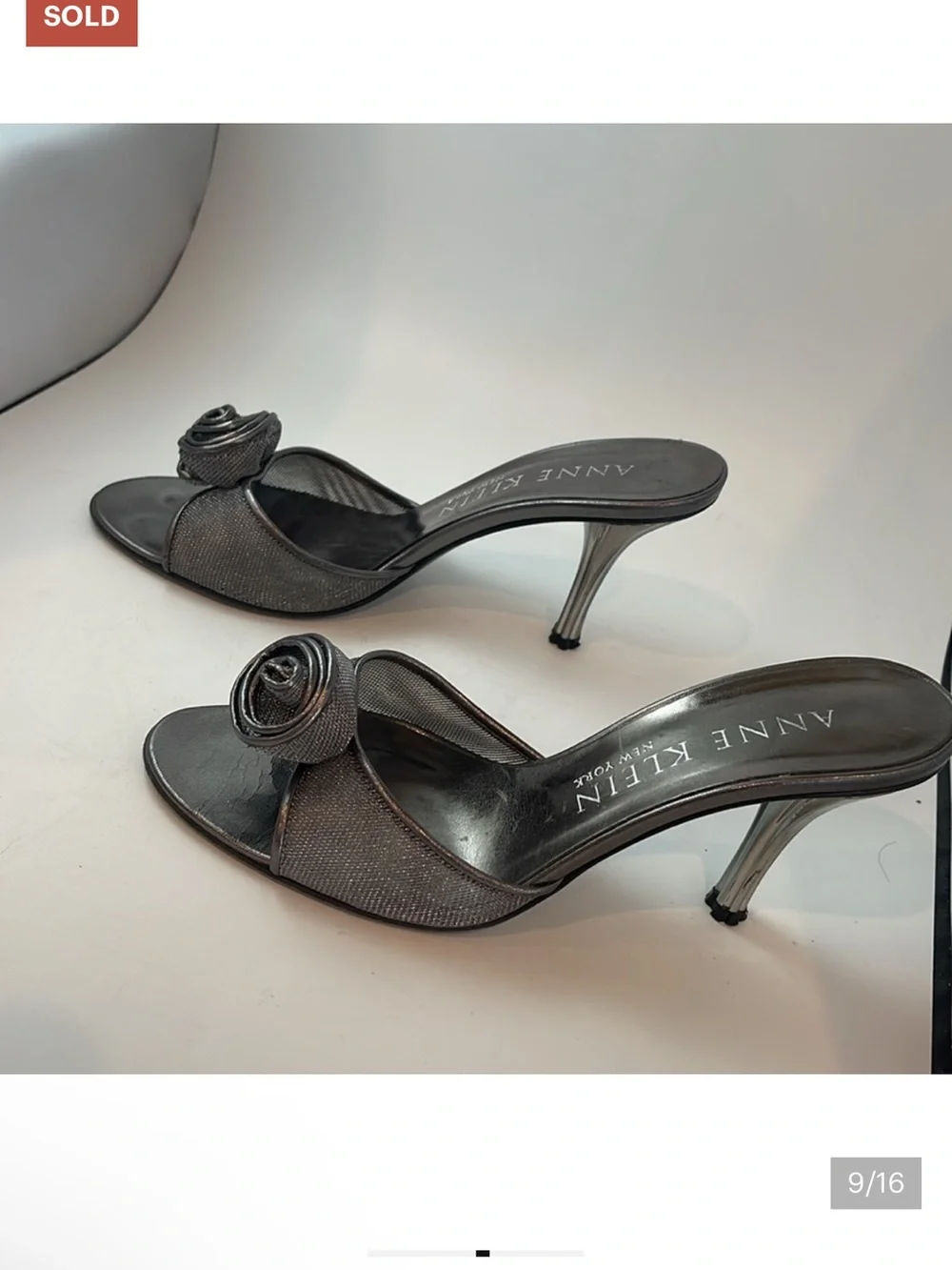 Anne Klein Pewter/Silver Heels Made in Italy
